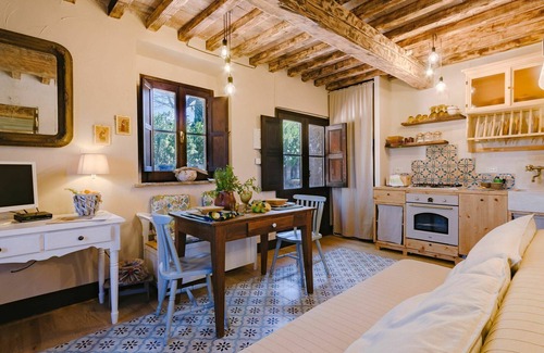 Civitella Paganico Apartment | Nice apartment for 4 guests with pool, A/C, WIFI, TV, terrace and pets allowed
