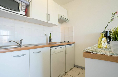 Ciboure Apartment | Nice apartment for 6 people with pool, WIFI, TV, terrace and pets allowed