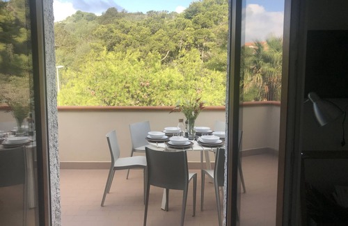 La Maddalena Apartment | Nice apartment a few steps from Punta Tegge