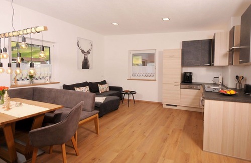 Tux Apartment | Nice apartment for 4 guests with WIFI, TV, terrace and parking
