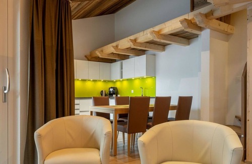 Saas Almagell Apartment | Nice apartment for 7 people with hot tub, WIFI, TV and balcony