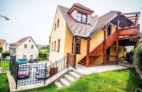 Cesky Krumlov Apartment | Nice apartment for 5 guests with WIFI, patio, pets allowed and parking