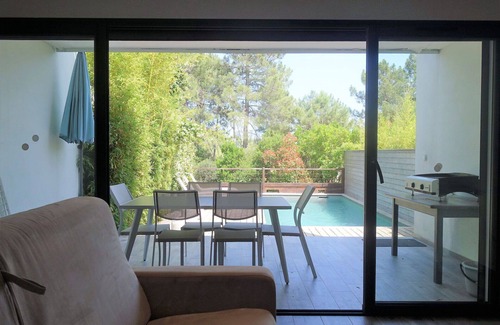 Sari-Solenzara Apartment | Nice apartment for 4 guests with private pool, WIFI, A/C, TV, terrace, pets allowed and parking