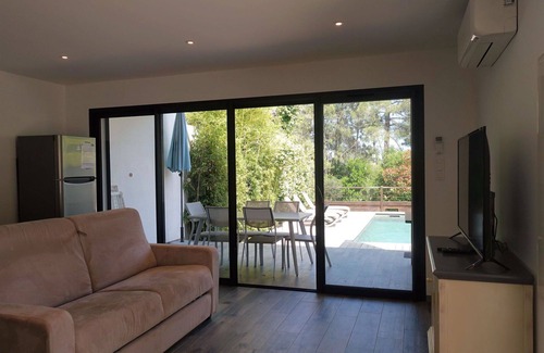 Sari-Solenzara Apartment | Nice apartment for 4 guests with private pool, WIFI, A/C, TV, terrace, pets allowed and parking