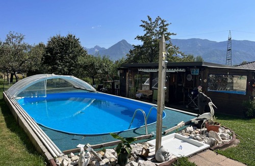 Rupertiberg Apartment | Nice apartment for 8 guests with pool, WIFI, TV, patio, pets allowed and parking