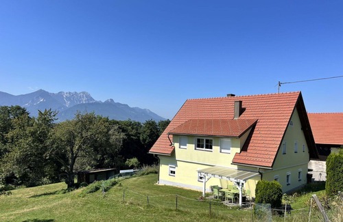 Rupertiberg Apartment | Nice apartment for 8 guests with pool, WIFI, TV, patio, pets allowed and parking