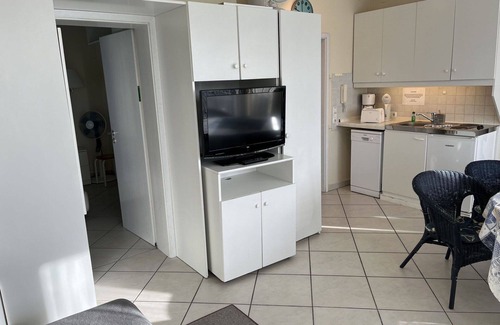 Trassenheide Apartment | Nice apartment for 10 people with WIFI, TV, balcony and parking