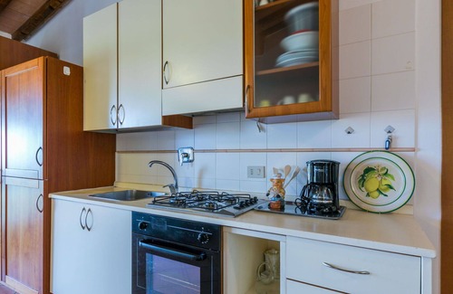 Guardistallo Apartment | Nice apartment for 5 guests with WIFI, terrace, pets allowed and parking