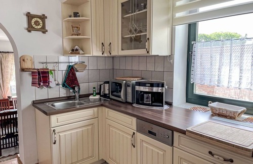 Gingst Apartment | Nice apartment for 2 guests with WIFI, TV and patio
