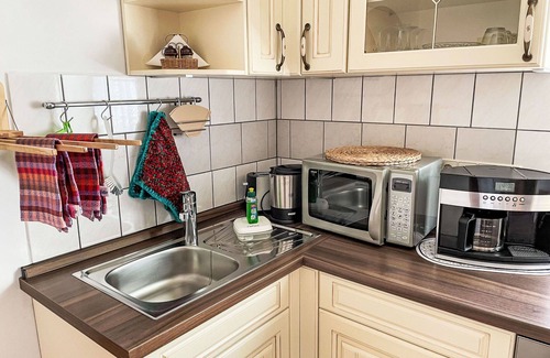 Gingst Apartment | Nice apartment for 2 guests with WIFI, TV and patio