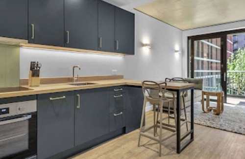 Preston Apartment | Nice apartment for 2 guests with WIFI, TV, terrace and parking