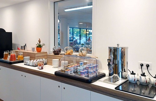 Jonzac Apartment | Nice apartment for 2 people with WIFI, A/C, TV, balcony, pets allowed and parking
