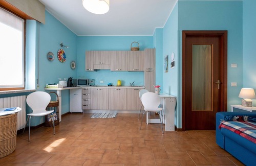 Omegna Apartment | Nice apartment for 2 people with WIFI, TV, patio and pets allowed