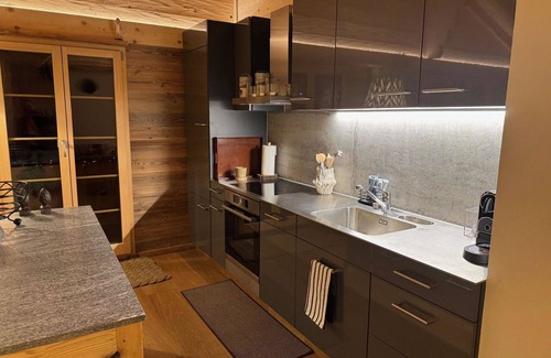 Zweisimmen Apartment | Nice apartment for 3 people with WIFI, balcony and pets allowed