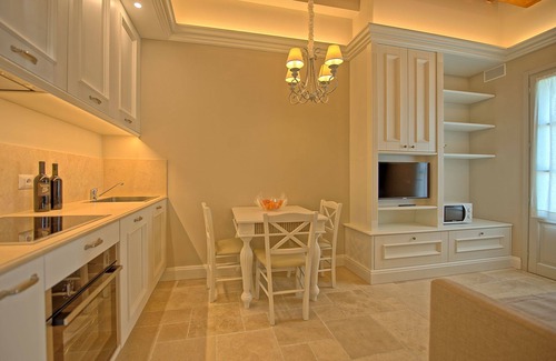 Cerreto Guidi Apartment | Nice apartment for 3 people with WIFI, A/C, pool, TV and panoramic view