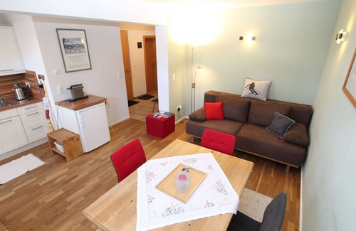 Kitzbuehel Apartment | Nice apartment for 4 people with WIFI, TV and parking