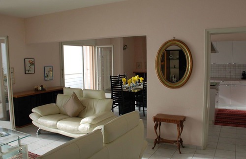 Cademario Apartment | Nice apartment for 4 guests with WIFI, TV, patio, pets allowed, panoramic view and parking