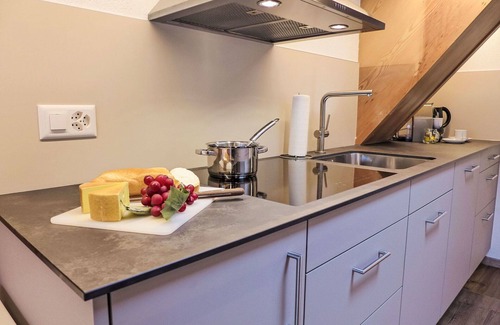 Brienz Apartment | Nice apartment for 4 guests with WIFI, TV and balcony