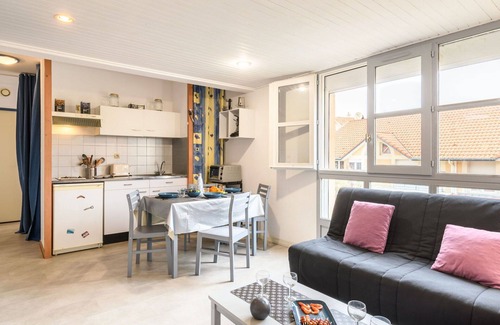 Mimizan-Plage Apartment | Nice apartment for 4 guests with WIFI, TV, pets allowed and parking