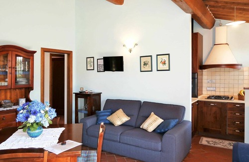 Bucine Apartment | Nice apartment for 4 guests with WIFI, pool, TV, terrace and pets allowed