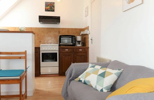Goulien Apartment | Nice apartment for 4 people with WIFI, TV and pets allowed