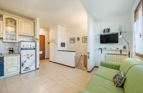Monterosso al Mare Apartment | Nice apartment for 4 people with pool, WIFI, TV, pets allowed and parking
