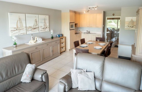 Bredene Apartment | Nice apartment for 4 people with WIFI, TV and balcony