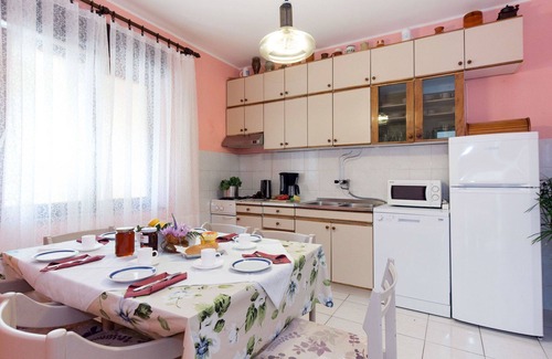 Donji Kraj Apartment | Nice apartment for 4 people with A/C, WIFI, TV and terrace