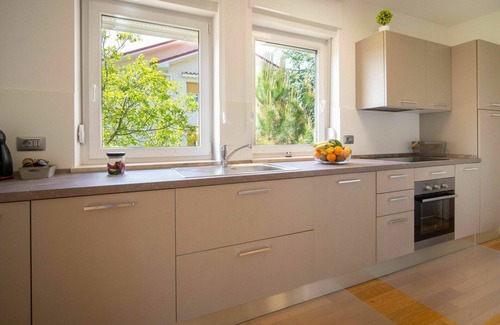 Kastav Apartment | Nice apartment for 4 people with A/C, pool, WIFI, TV, terrace, panoramic view and parking