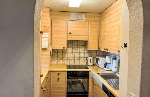 Salouf Apartment | Nice apartment for 4 people with pool, WIFI, TV, balcony, pets allowed, panoramic view and parking
