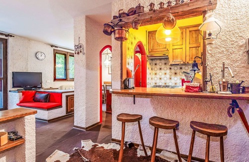 Madesimo Apartment | Nice apartment for 5 guests with WIFI, TV, terrace, pets allowed and parking
