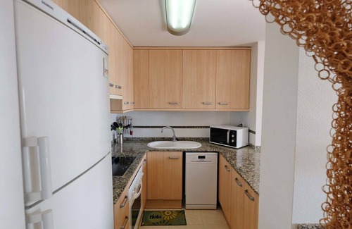 Alcanar Apartment | Nice apartment for 6 people with A/C, pool, balcony and parking