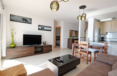 Alcanar Apartment | Nice apartment for 6 people with A/C, pool, balcony and parking