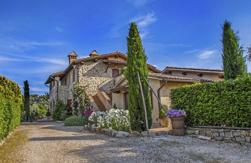 Allerona Apartment | Nice apartment for 6 guests with WIFI, pool, TV, patio, pets allowed, panoramic view and parking