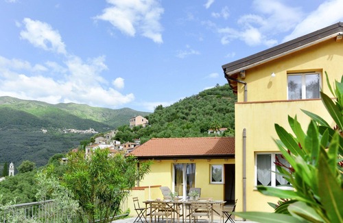 Prela Apartment | Nice apartment for 6 guests with pool, TV, terrace, pets allowed and panoramic view