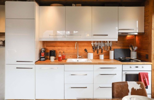 Verbier Apartment | Nice apartment for 6 people with WIFI, TV, terrace, pets allowed and parking