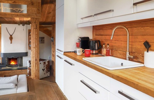 Verbier Apartment | Nice apartment for 6 people with WIFI, TV, terrace, pets allowed and parking