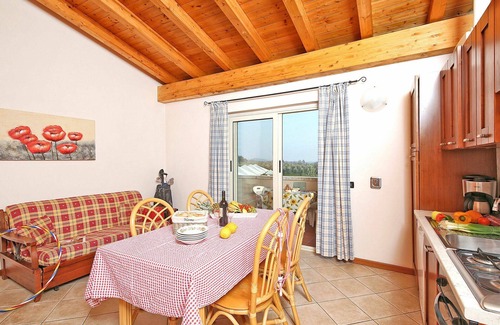 Cunettone Apartment | Nice apartment for 6 people with A/C, pool, WIFI, TV, patio and pets allowed
