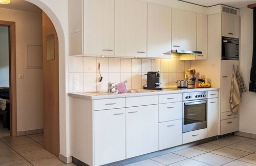 Kandersteg Apartment | Nice apartment for 4 guests with WIFI, TV, balcony, pets allowed, panoramic view and parking