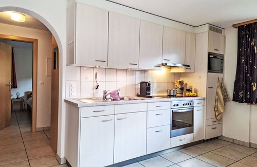 Kandersteg Apartment | Nice apartment for 4 guests with WIFI, TV, balcony, pets allowed, panoramic view and parking