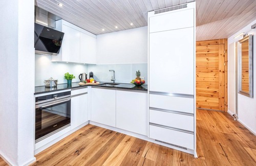 Lenzerheide Apartment | Nice apartment for 4 guests with WIFI, pool, TV and pets allowed