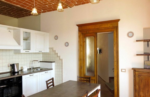 Cossombrato Apartment | Nice apartment for 9 people with WIFI, pool, TV, patio, pets allowed and parking