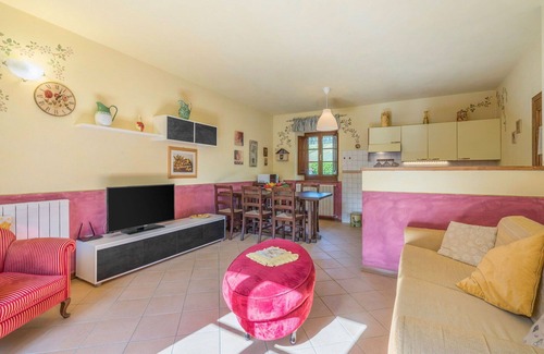 Cutigliano Apartment | Nice apartment for 4 people with WIFI, pool, TV and pets allowed