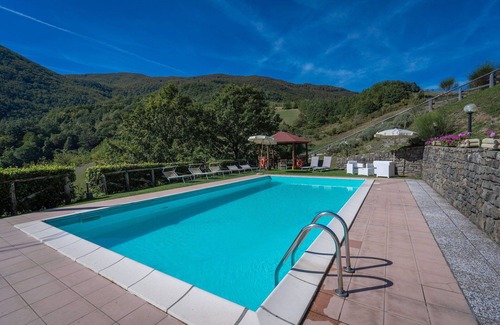 Cutigliano Apartment | Nice apartment for 4 people with WIFI, pool, TV and pets allowed