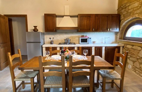 Guardistallo Apartment | Nice apartment for 4 guests with A/C, WIFI, pool, TV, pets allowed, panoramic view and parking