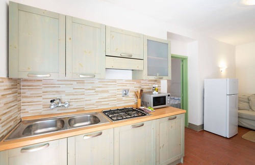 Montebonello Apartment | Nice apartment for 4 people with A/C, pool, WIFI, TV, pets allowed, panoramic view and parking