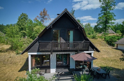 Feriendorf Frankenau House | Nice apartment in villa for 4 people with WIFI, A/C, TV and terrace