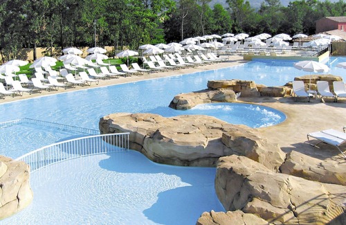 Tourrettes House | Nice apartment in villa for 6 guests with A/C, pool, WIFI, TV, patio and pets allowed