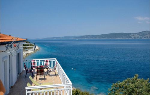 Veliki Drvenik Apartment | Nice Apartment In Drvenik Veliki