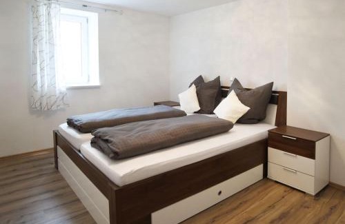 Himmelkron Apartment | Nice apartment in Himmelkron
